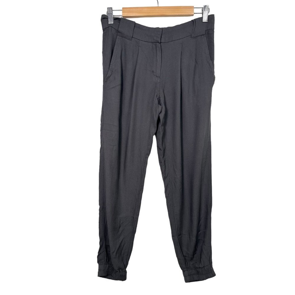 Aritzia Talula Rayon grey taper Ankle‎ Pants sz 4